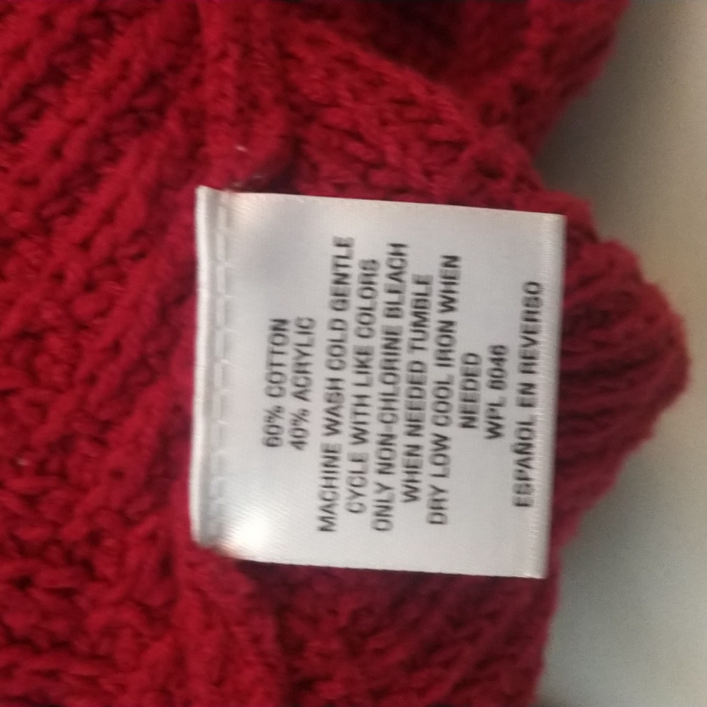 Red Sweater - Picture 4 of 4